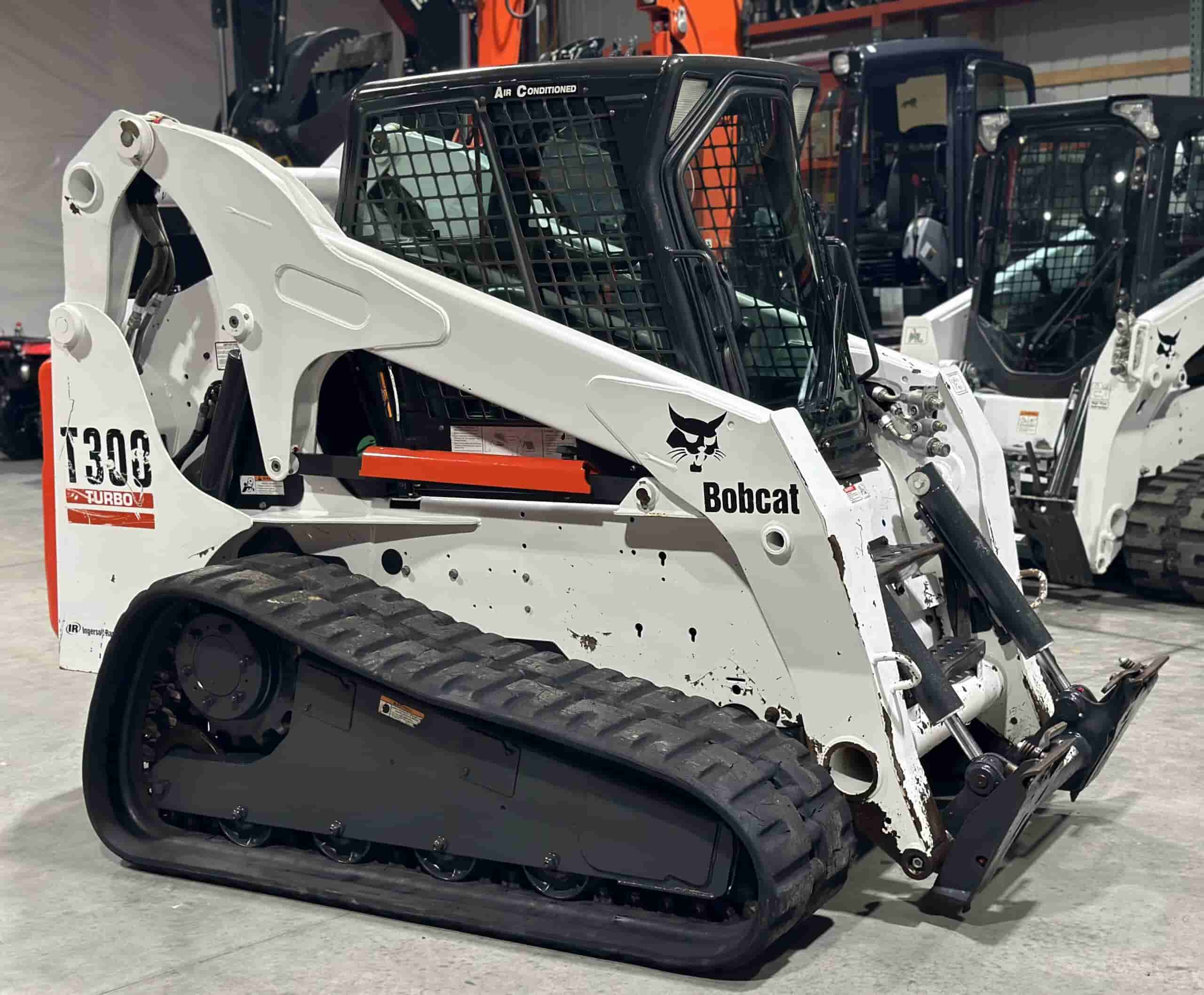 2005 BOBCAT T300
